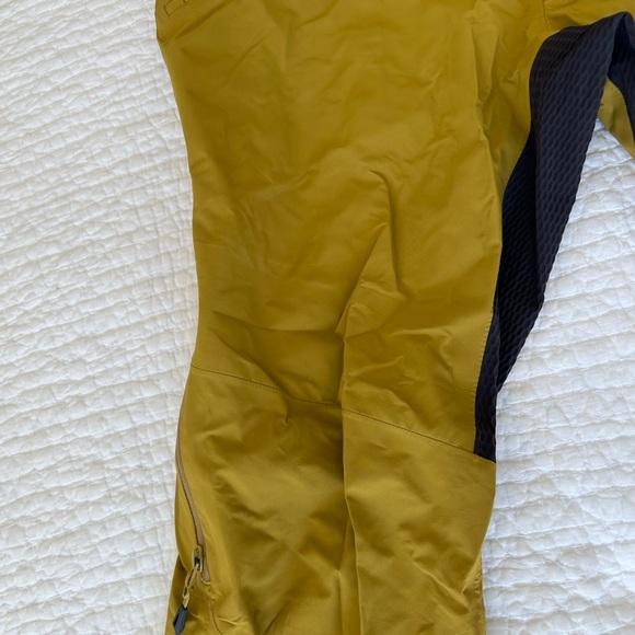 Outdoor Research Mustard Yellow Hemisphere Goretex Ski Bib - Picture 6 of 15